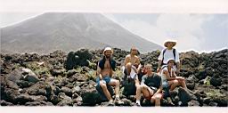 80 rio lava volcan Arenal.jpg
